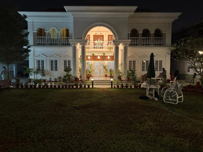 White House Karachi - Karachi