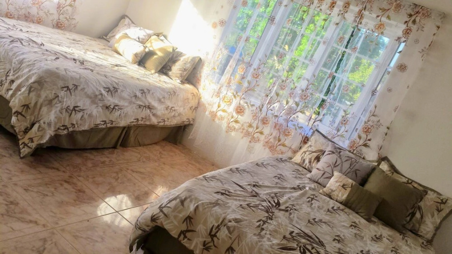 Bamboo - Sleeps 2 - Garden - Parking