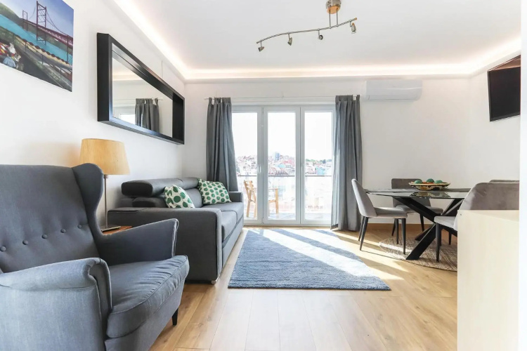 Apartment 66