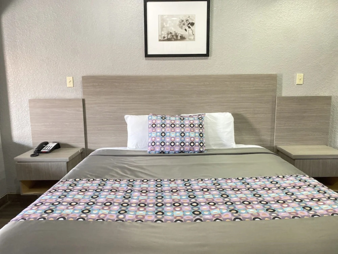 Island Suites