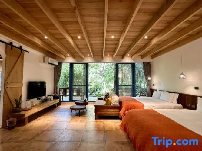 Standard Double room with balcony and with garden view