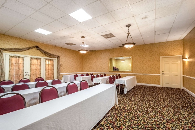 Clarion Inn & Suites photo 24