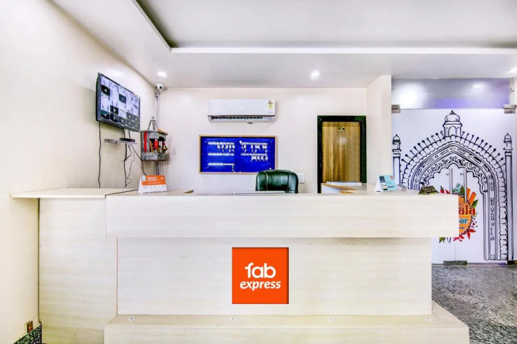 FabHotel The Gayatri Palace