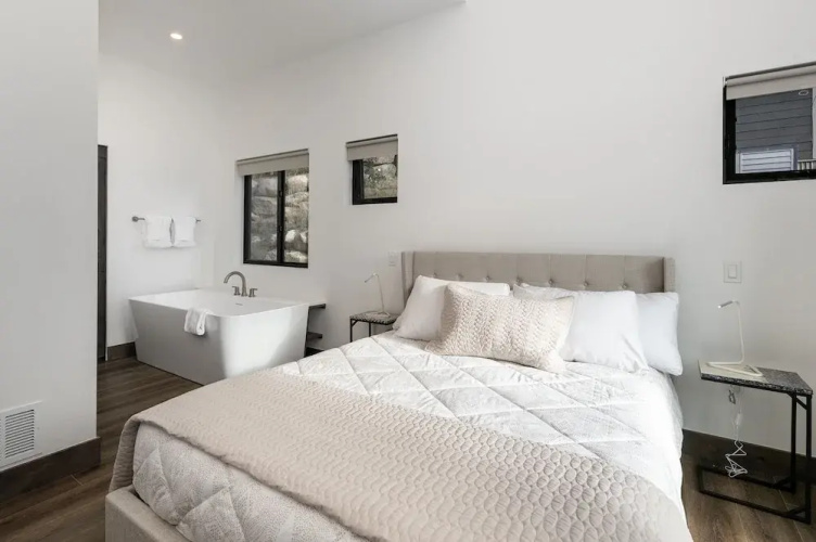 Scenic Perch 2 Bedroom Home