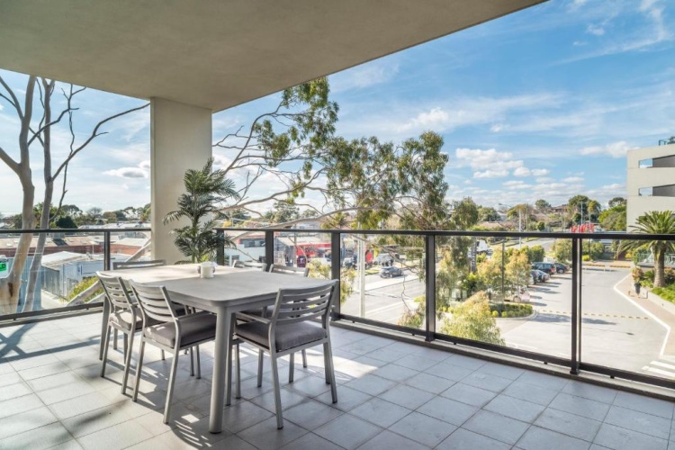 2 Bedrooms Apartment