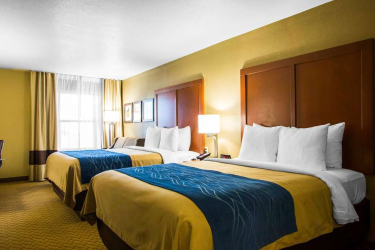 Comfort Inn & Suites