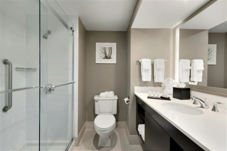 Embassy Suites by Hilton Milwaukee Brookfield photo 10