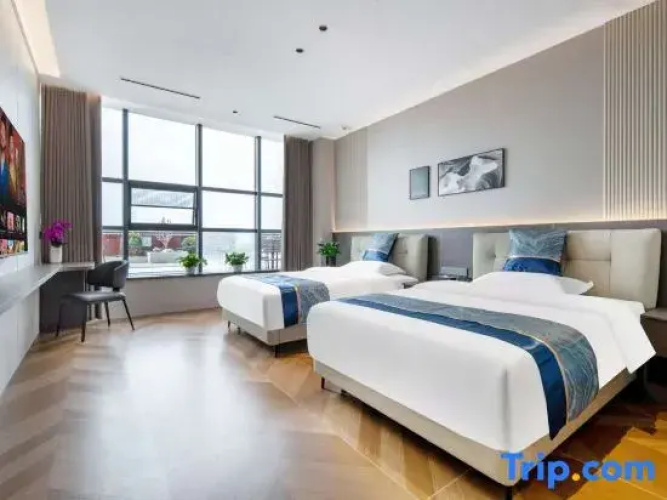 Yunxi.Huashe Hotel