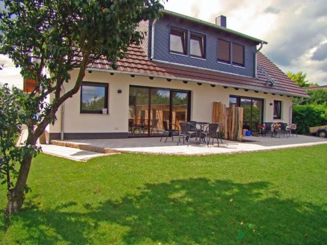 3 Bedrooms Cottage