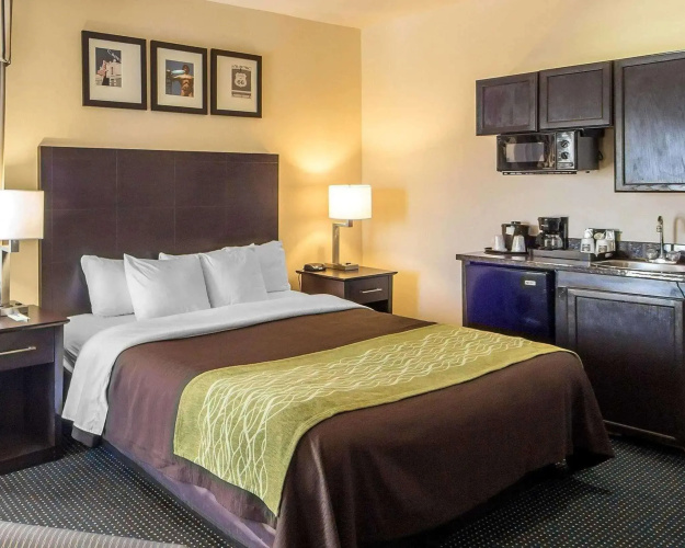 Quality Inn Tulsa-Downtown West