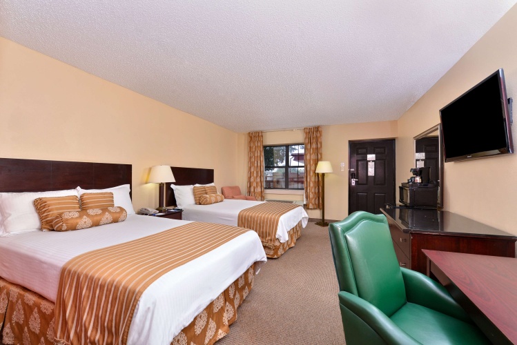Standard Quadruple room