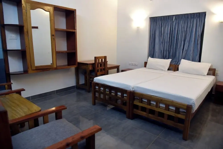 Standard Twin room