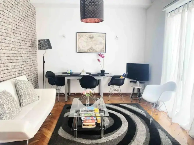 3 Bedrooms Apartment