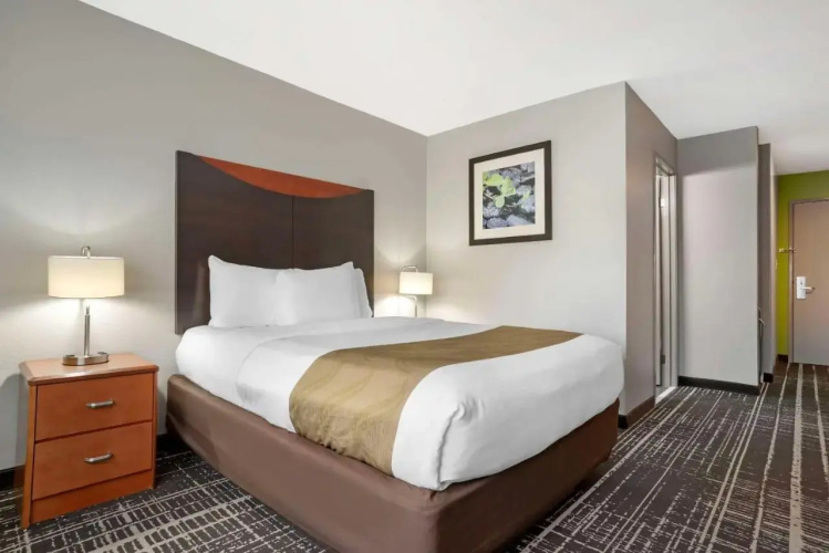 Quality Inn & Suites Birmingham