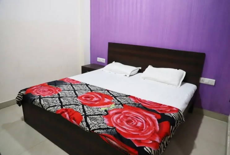Goroomgo The City Side Bareilly