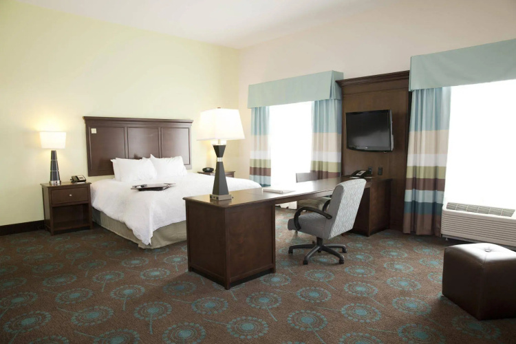 Hampton Inn & Suites Wheeling-The Highlands