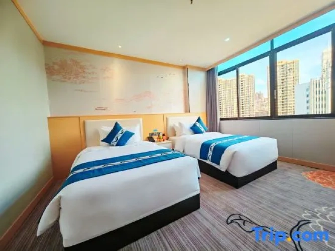 Standard Twin room with garden view