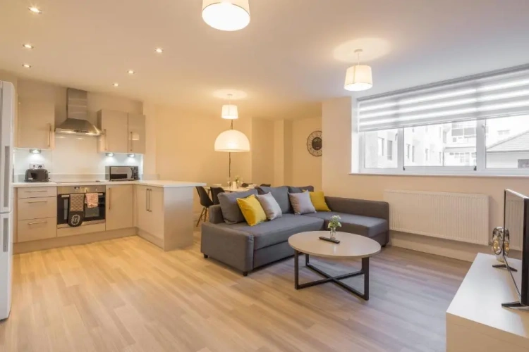 2 Bedrooms Apartment
