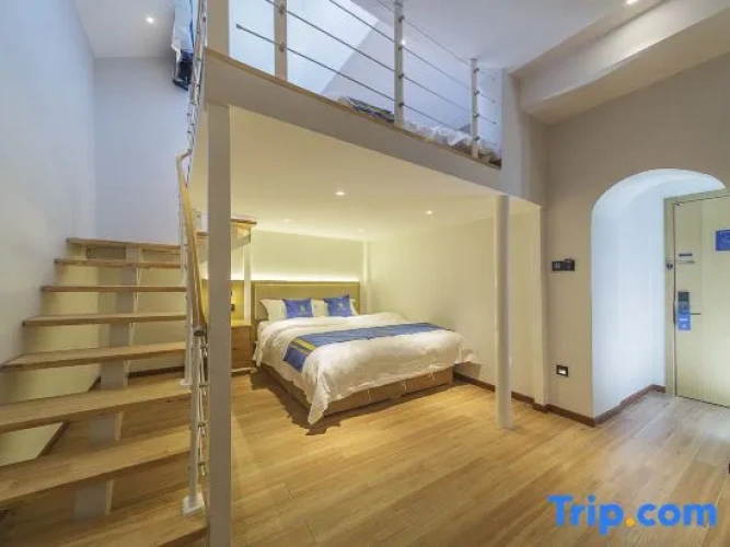 Standard Twin Duplex room