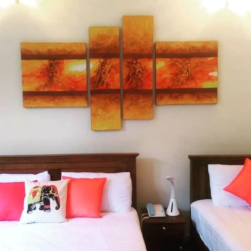 Standard Triple room