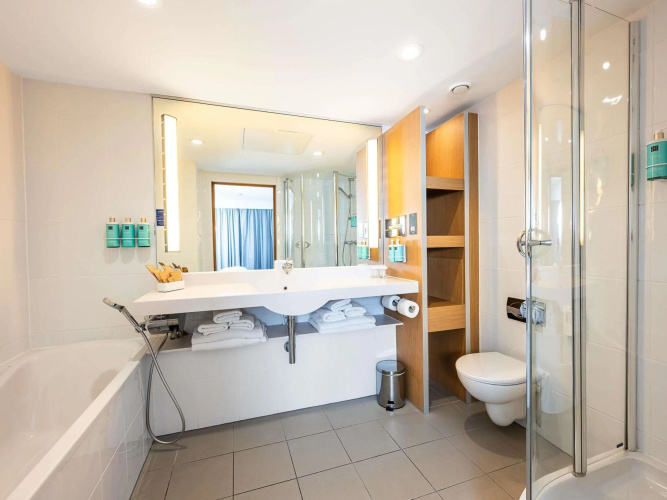 Novotel Cardiff Centre photo 11