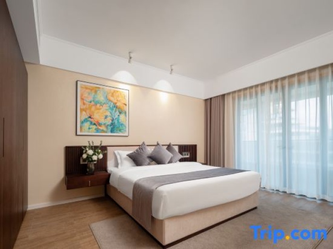 2 Bedrooms Suite with balcony and with sea view