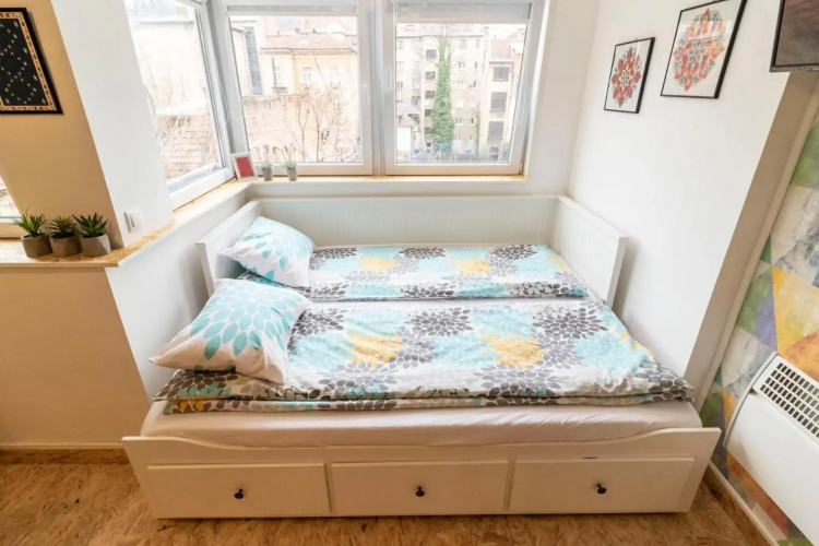 FestivalStreet Apartment