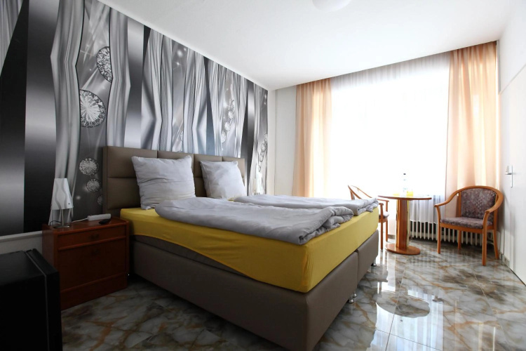 Motel One Frankfurt - Messe