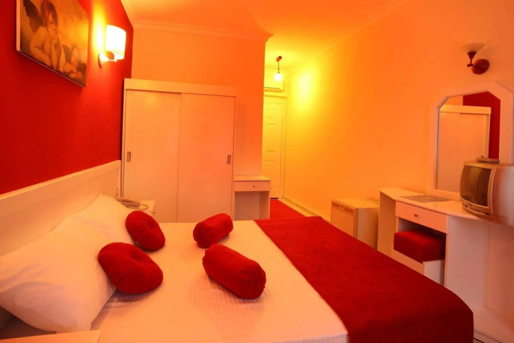 Destina Hotel