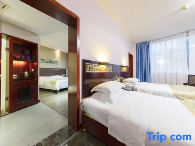 Triple Suite