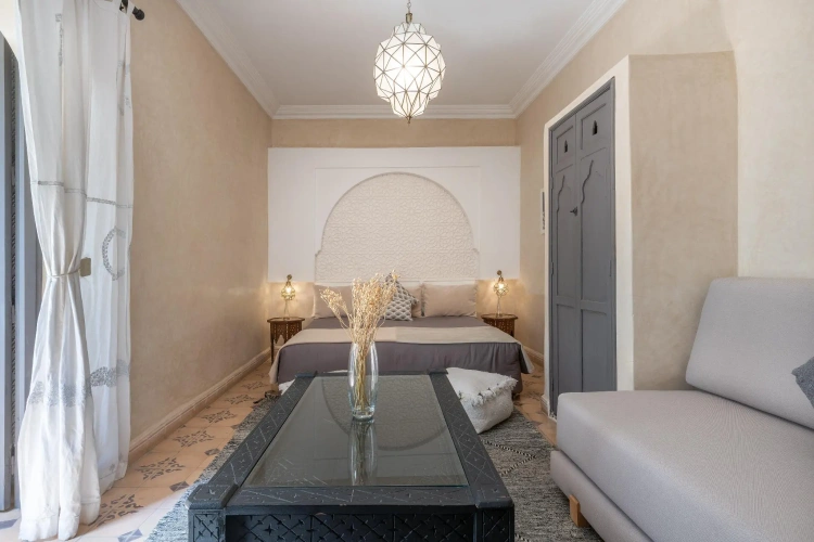 Standard Triple room