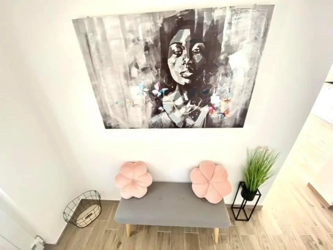 2 Bedrooms Apartment