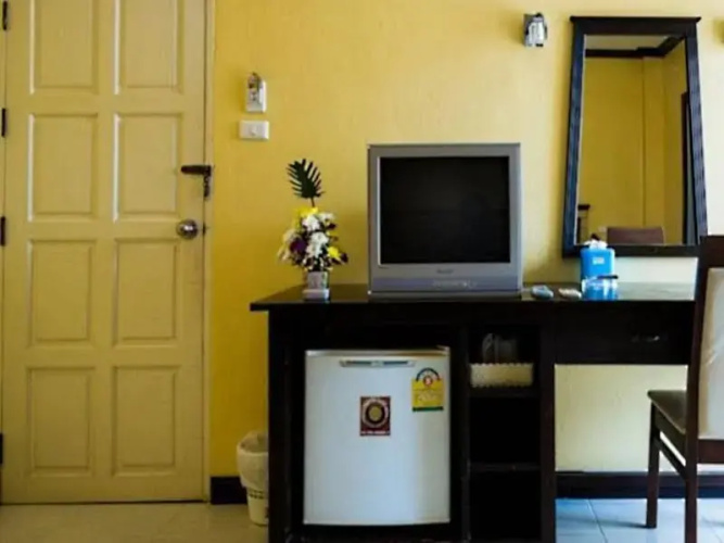 Chalermporn Guesthouse