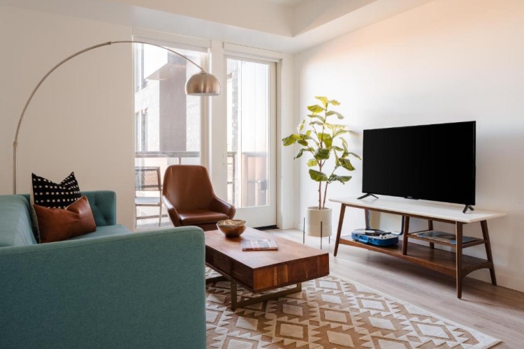 2 Bedrooms Apartment