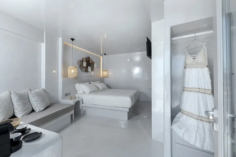 Kaleidoscope Imerovigli Suites
