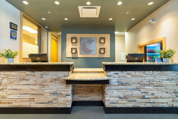 Comfort Inn & Suites Surrey Hotel photo 13