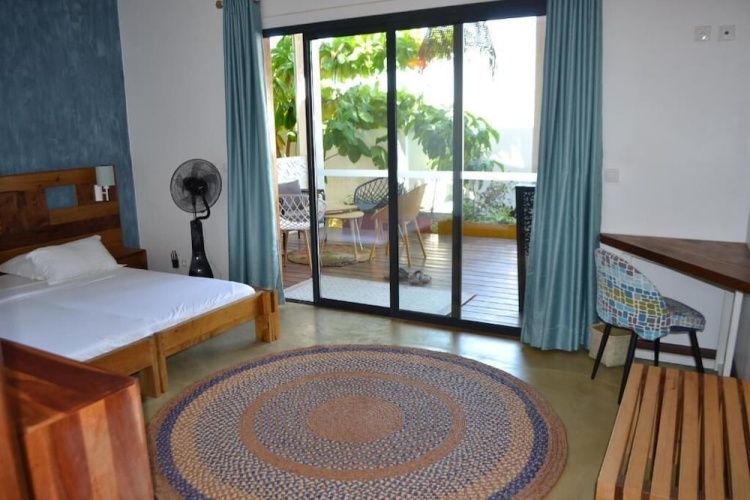 2 Bedrooms Standard Family room with garden view