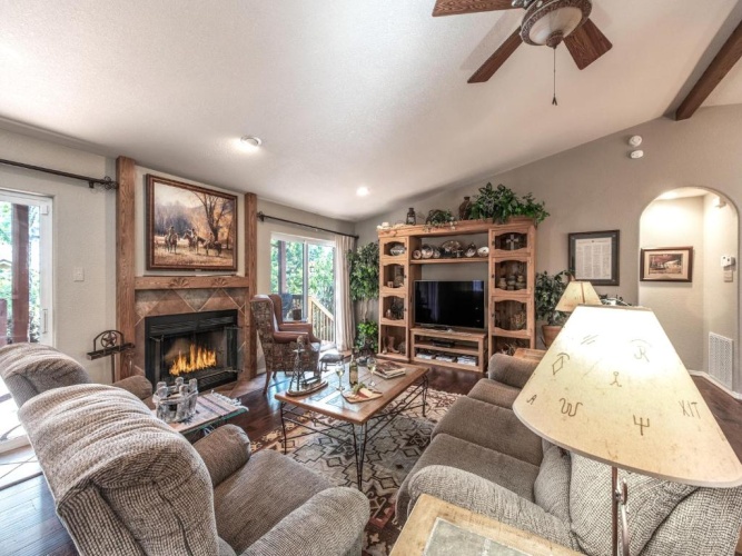 3 Bedrooms Cottage