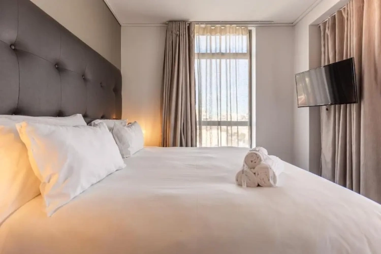 2 Bedrooms Classic Apartment