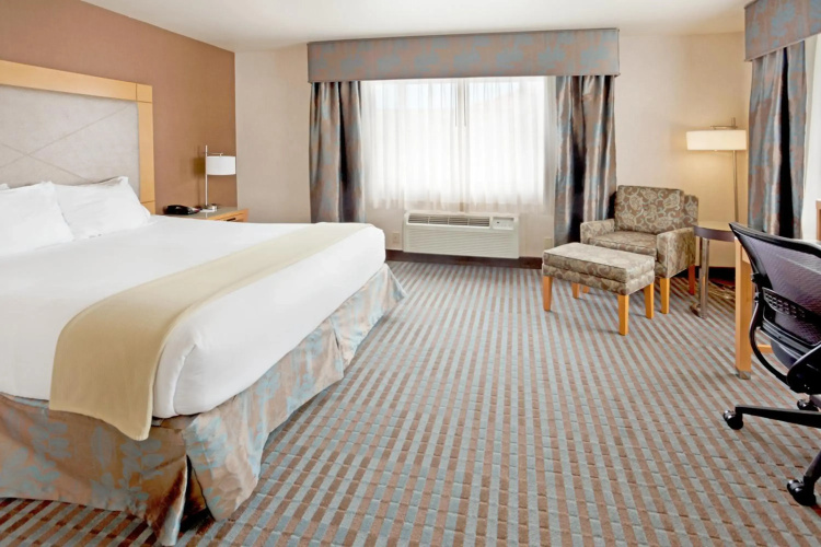 Holiday Inn Express Monterey-Cannery Row by IHG