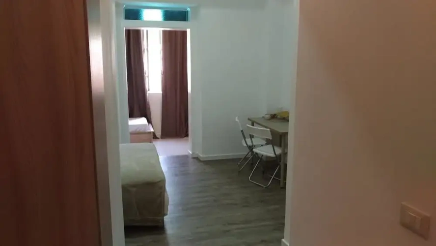 Executive Quadruple Basement room