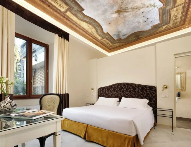 Comfort Double room with city view