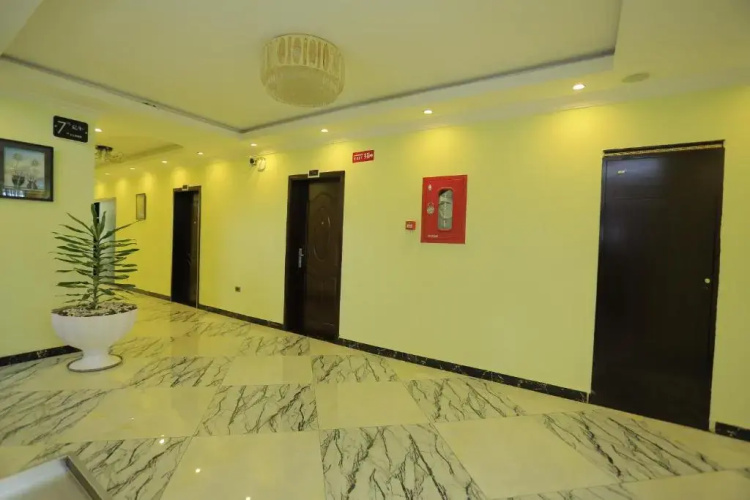 Yadonay Hotel