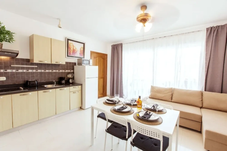3 Bedrooms Deluxe Penthouse room with pool view