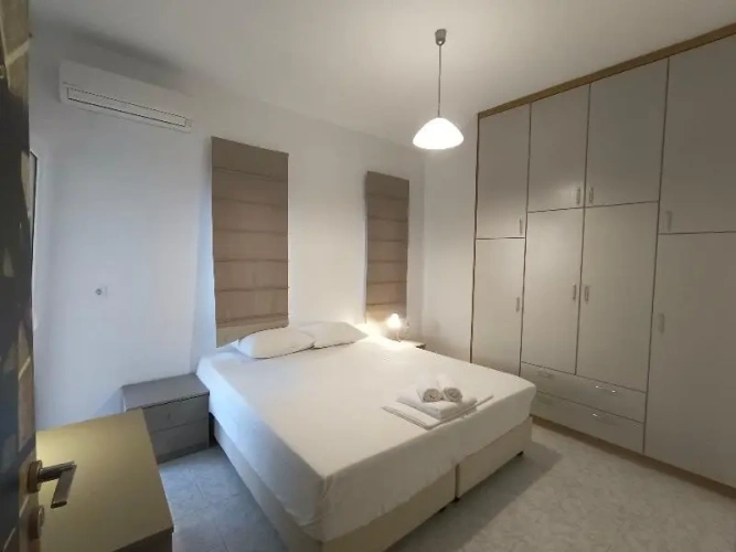 1 Bedroom Deluxe Quadruple room