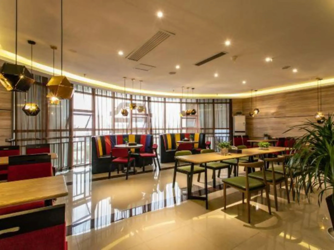 Qianlong Hotel