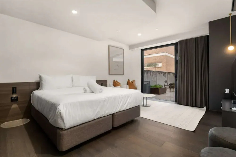 Spotless Braddon Studio With Accessible Bathroom