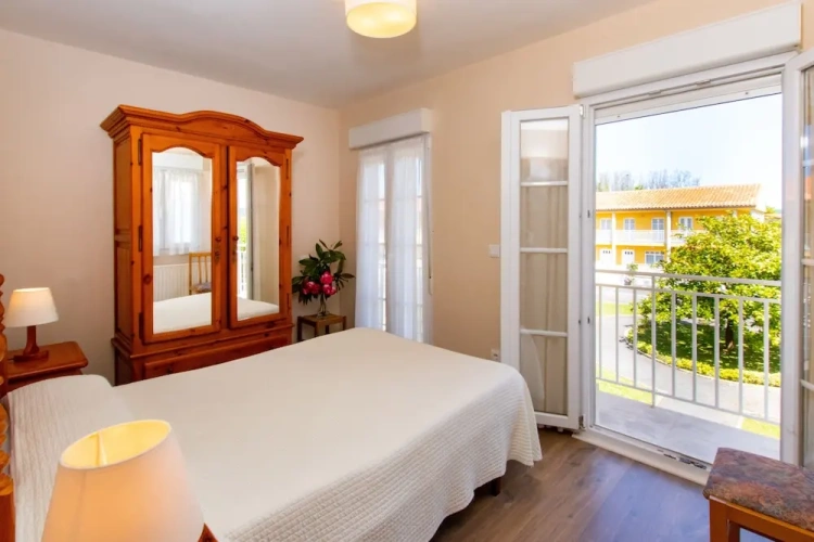 2 Bedrooms Apartment with balcony