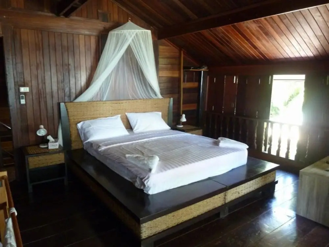 5 Islands Beach House Beautiful, 3-bedroom Beachfront Villa on Koh Sam