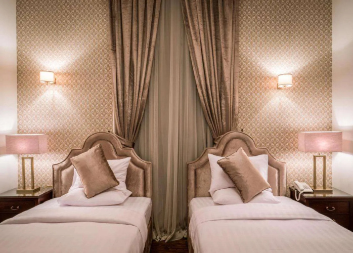 1920s Boutique Hotel and Restaurants